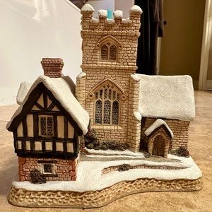 Vintage 1989 David Winter "A Christmas Carol" Cottage, Special Edition.